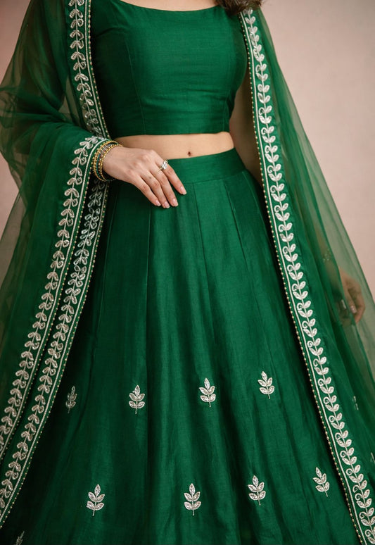 Women Handwork Lehenga with Bearberry Dupatta and Blouse!
